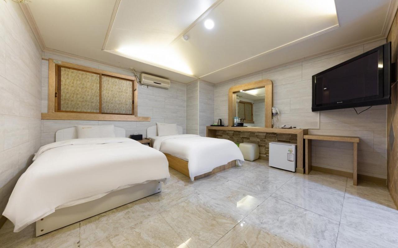 I.Y Hotel Suwon Exterior foto