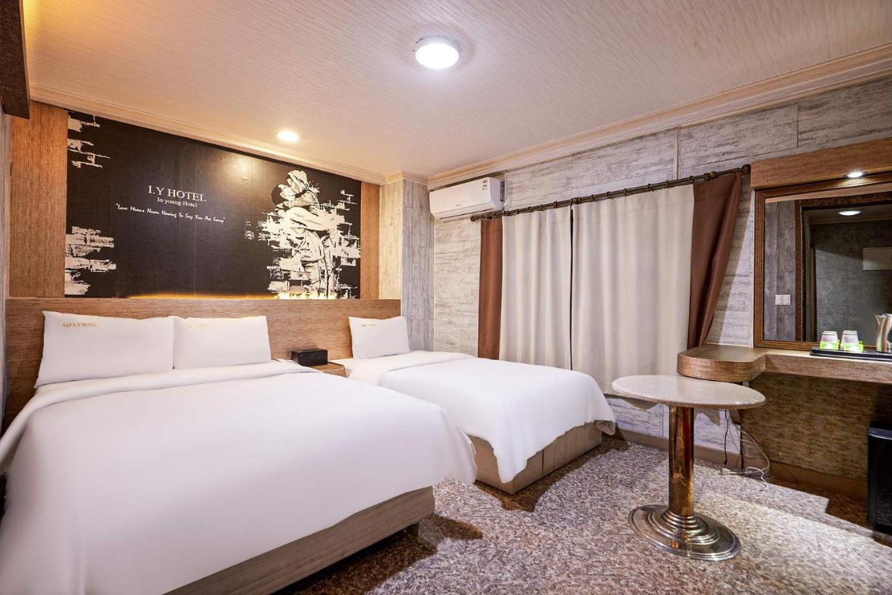 I.Y Hotel Suwon Exterior foto